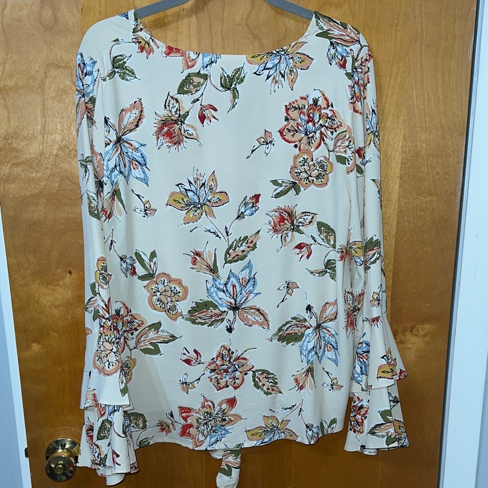 Source Unknown Cream Floral Blouse - Picture 2 of 2